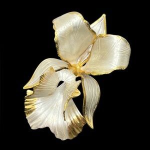 Cerrito orchid flower gold tone white pearlized enamel brooch pin vintage